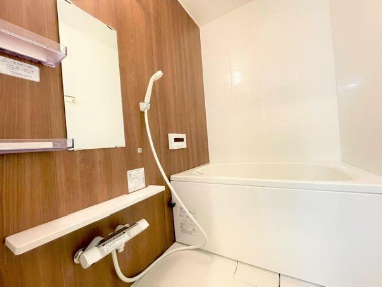 浴室 【リフォーム済】ユニットバスはハウステック製のものに新品交換いたしました。
