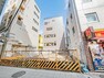 現況写真 空を広く感じる。緑が多いゆったり感のある安心の住環境です!!潤いのある環境でホッと生活できそうです！おしゃれな雰囲気や自然の潤いがあり、親しみやすさと個性を！街に新たな価値をもたらし続けてくれます！