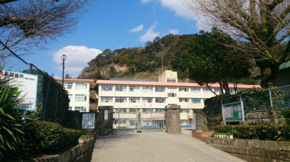 中学校 【中学校】清水中学校まで1330m