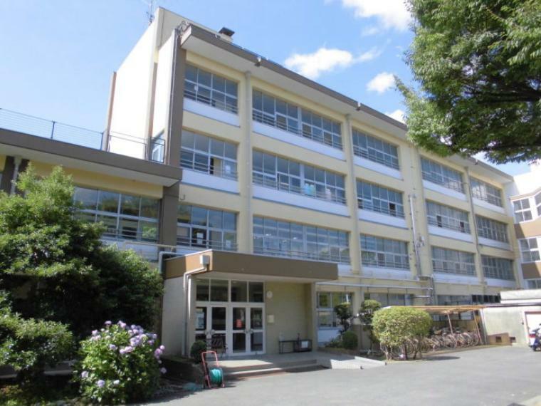 小学校 【小学校】守口市立下島小学校まで375m