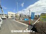 現況写真 すっきりとした前面道路です。現地とあわせて周辺環境もご案内させて頂きます。