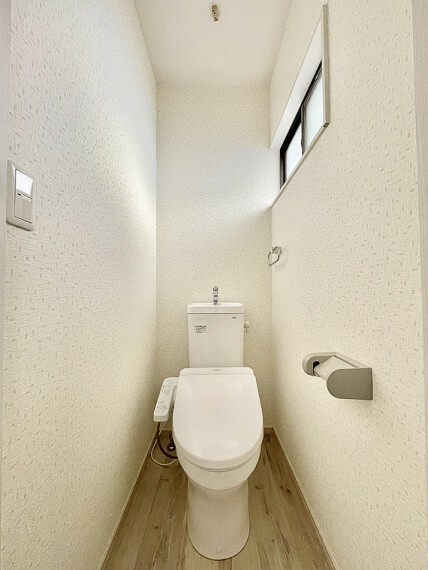 トイレ 【2階トイレ】現地（2024年3月）撮影