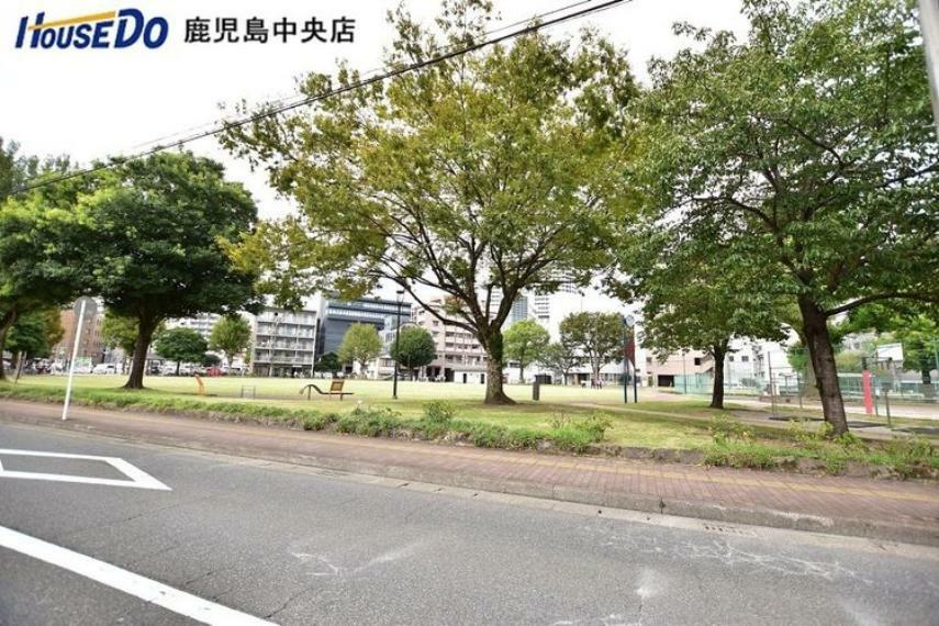 公園 共研公園【共研公園】鹿児島市中央町にある公園ですテニスコート、広場、遊具あり