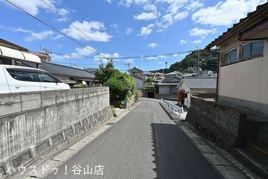 現況写真 前面道路含む現地写真