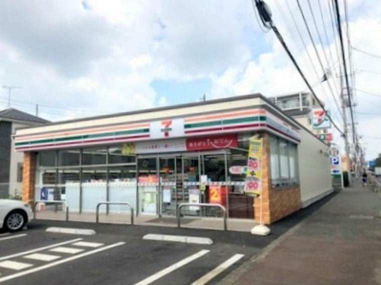 コンビニ セブンイレブン大和上和田店