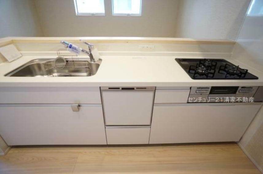 キッチン J棟:忙しい奥様に嬉しい食洗機完備！（2024年03月撮影）
