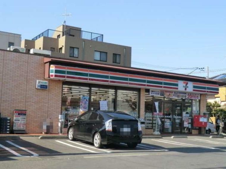 コンビニ セブンイレブン藤沢長後北店