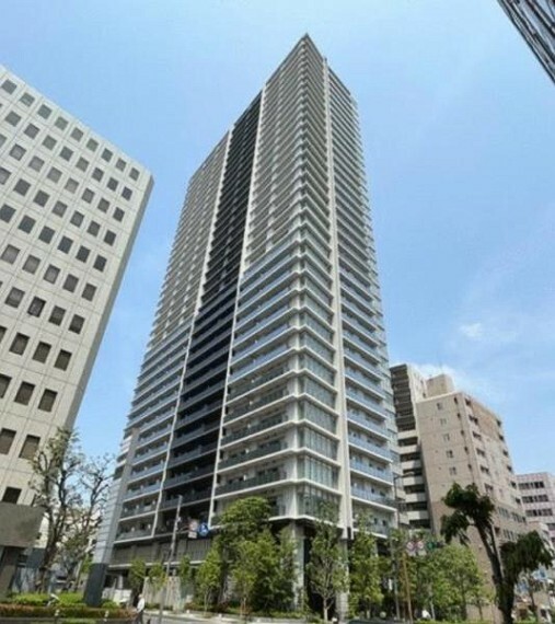 外観・現況 大阪メトロ四つ橋線「本町」駅徒歩1分に立地のマンションです！