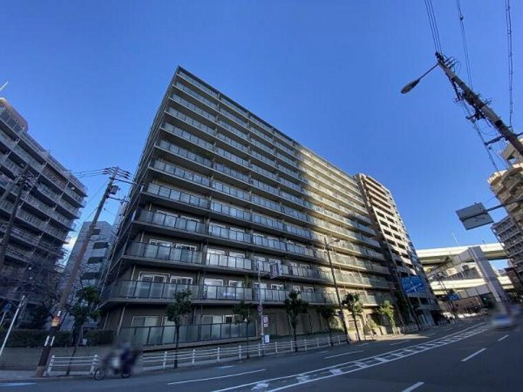 外観写真 大阪メトロ中央線「阿波座」駅徒歩2分に立地のマンションです！
