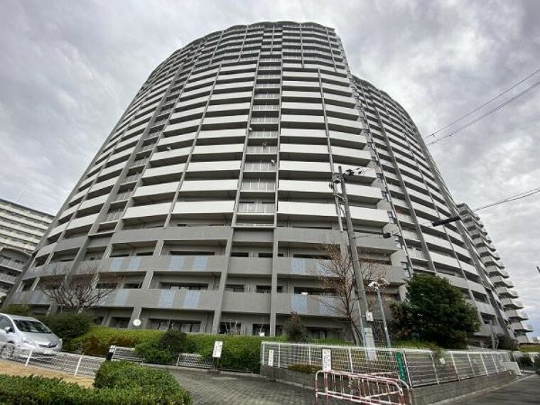 外観写真 大阪メトロ中央線「朝潮橋」駅徒歩8分に立地のマンションです！