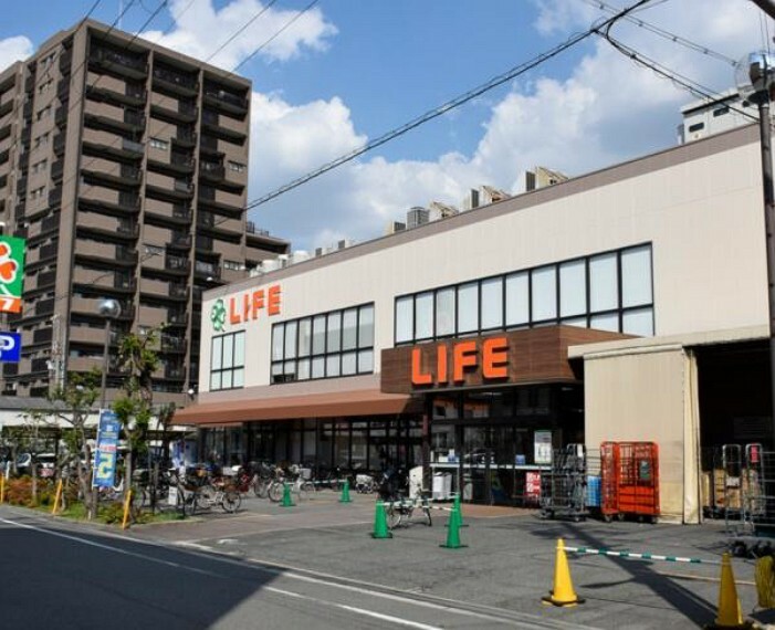 スーパー ライフ歌島店