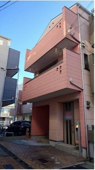 外観写真 大阪メトロ中央線「朝潮橋」駅徒歩11分に立地の中古戸建です。