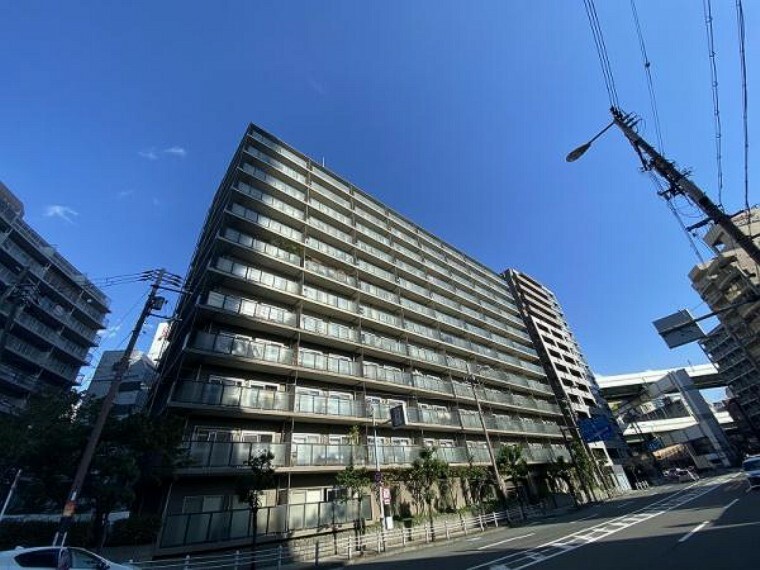 外観写真 大阪メトロ千日前線「阿波座」駅に立地のマンションです。