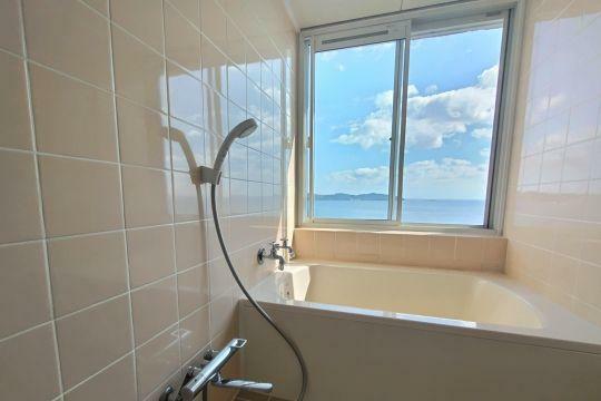 浴室 浴室からも水平線を望む贅沢な暮らしが実現可能です