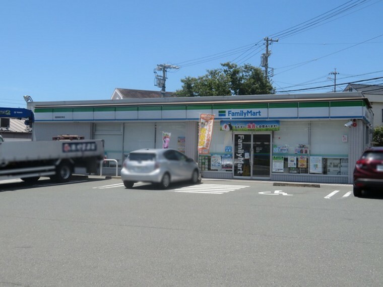 コンビニ ファミリーマート蒲郡諏訪東店