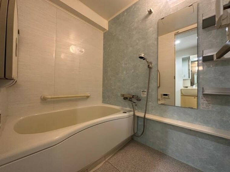 浴室 【ユニットバス】クリーニング・鏡面磨き施工済み。