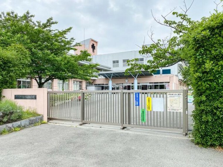 中学校 浦安市立日の出中学校