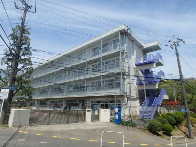 小学校 町田市立 藤の台小学校　2039年度に金井小学校と統合予定。