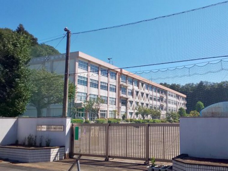 小学校 【小学校】館小学校まで810m