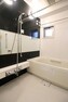 浴室 1418サイズのゆったりとしたユニットバスには、不快なカビの防止にも効果を発揮する浴室暖房乾燥機付。