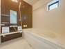 浴室 一日の疲れを癒すバスルーム。シンプルなデザインで心落ち着きます。
