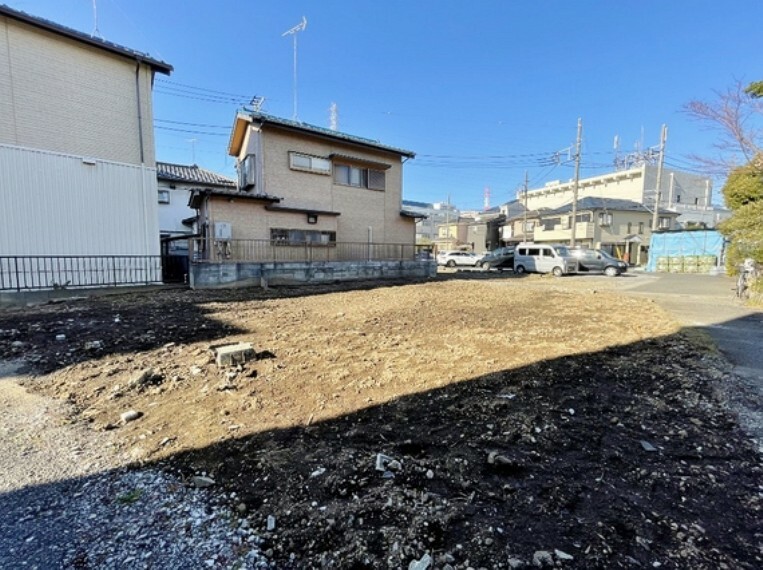 現況写真 建築条件付き売地。2階建設計で計画できる敷地を確保しております。