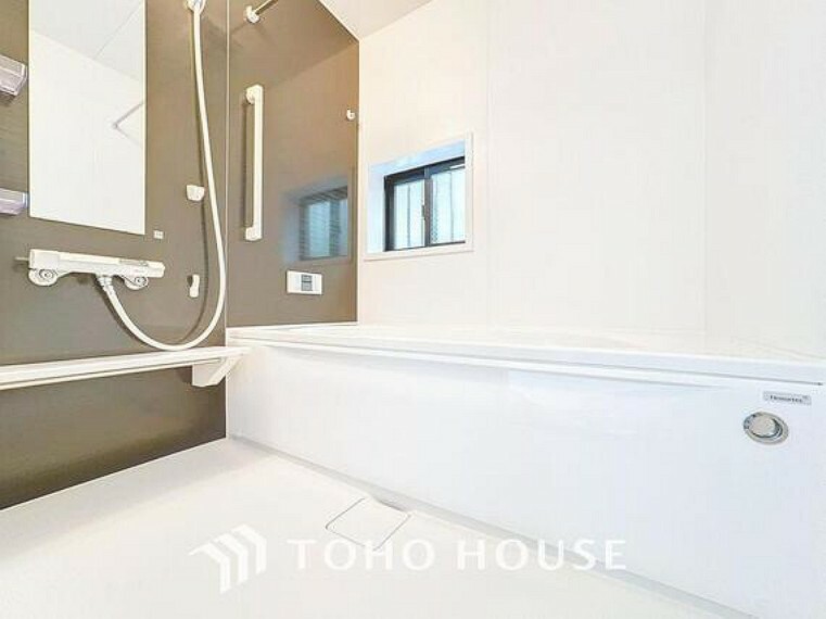 浴室 「バスルーム」癒しの空間バスルームです。天気に左右されずに洗濯物を乾かせる、浴室乾燥機・オートバス機能付きです。