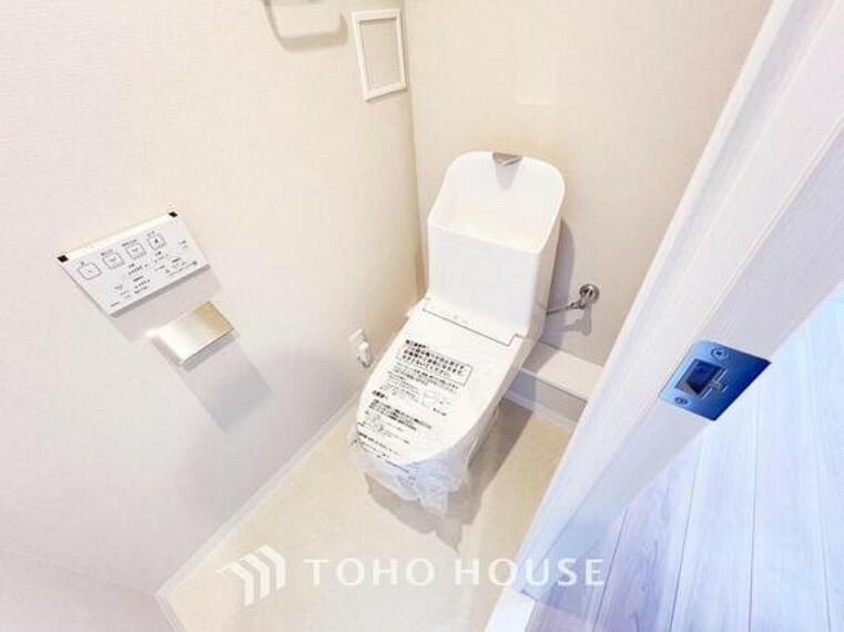 トイレ トイレには快適な温水洗浄便座付