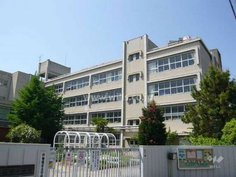 小学校 花里小学校［公立］の外観