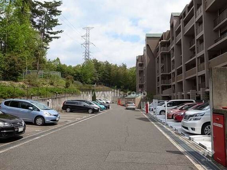 敷地内駐車場 敷地内駐車場（機械式と平面式とがあります。）