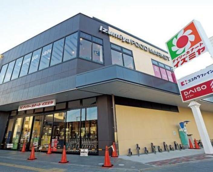 ドラッグストア ココカラファインデイリーカナートイズミヤ花園店