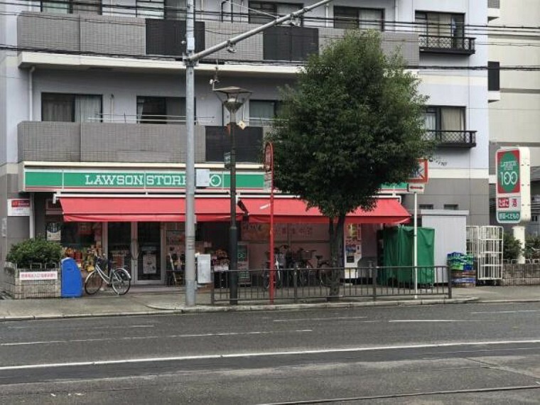 コンビニ ローソンストア100阿倍野丸山通店