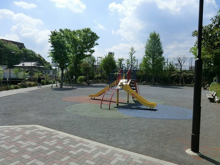 周辺環境 周辺環境:中野上高田公園
