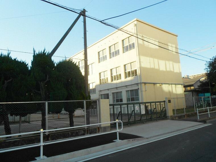 中学校 名古屋市立北陵中学校