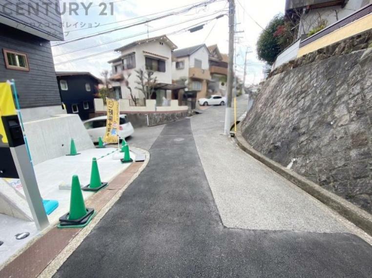 現況写真 前面道路含む現地写真