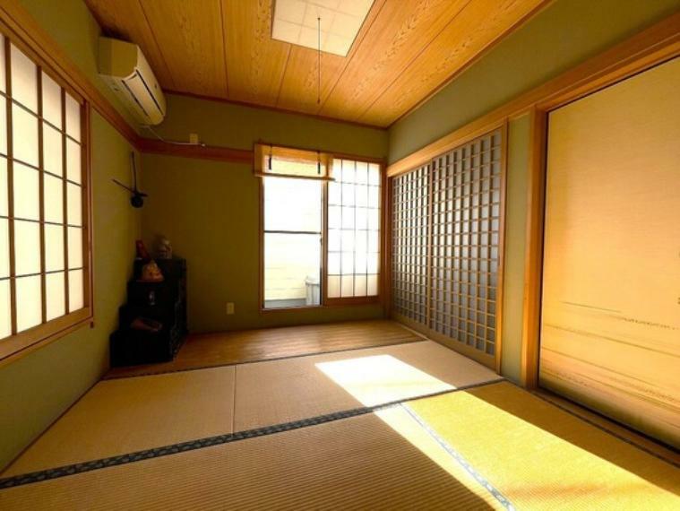 和室にもしっかり日が入ってきます。大変綺麗な状態です！