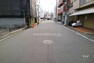 現況写真 【敷地北東側の前面道路】複数駅が利用可能で、阪急神戸線「十三駅」からは徒歩14分の距離にあります。