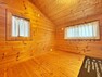 子供部屋 ～・～Room～・～ お子様にも格別な空間を。子供部屋と言っても一生の思い出となるマイルーム。上部にロフト収納あり。