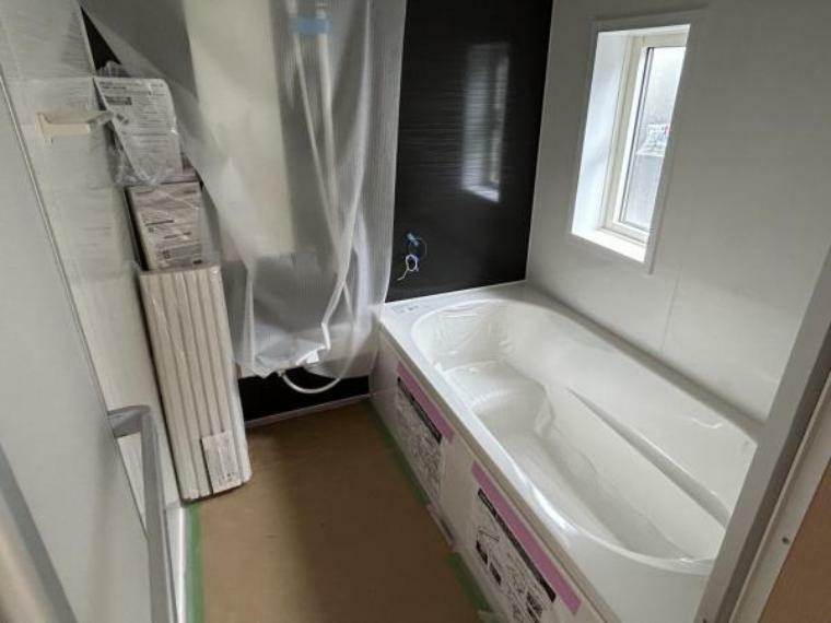 浴室 【リフォーム中】浴室はハウステック製のユニットバスを新設します。足を伸ばせる1坪サイズの広々とした浴槽で、1日の疲れをゆっくり癒すことができますよ。