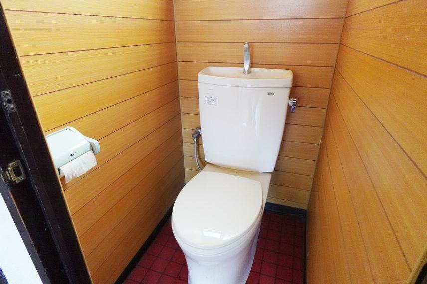 トイレ 室内（2024年3月）撮影 シンプルで使い勝手の良いトイレ