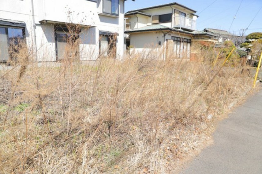 現況写真 土地探しをしていると都市計画区域という言葉を目にすると思います。法律によって、都道府県知事や国土交通大臣が指定するエリアのことを指しており、都市計画区域は市街化区域と市街化調整区域に分けられています。