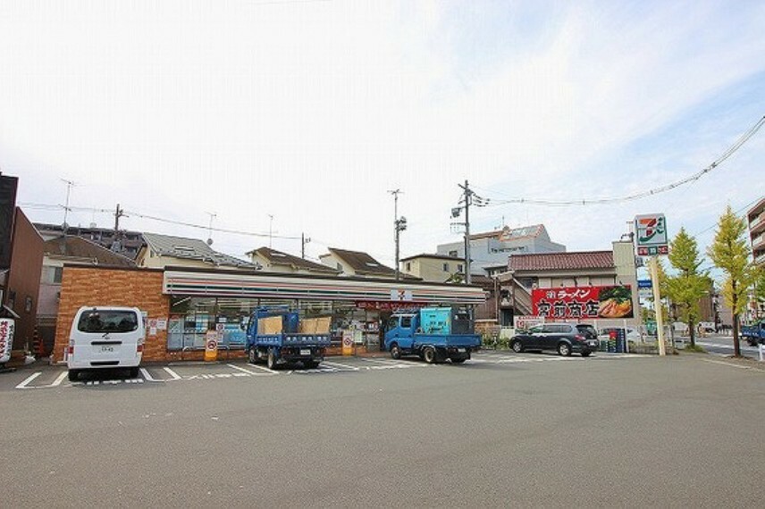 コンビニ セブンイレブン　川崎馬絹神社前店まで約1300m