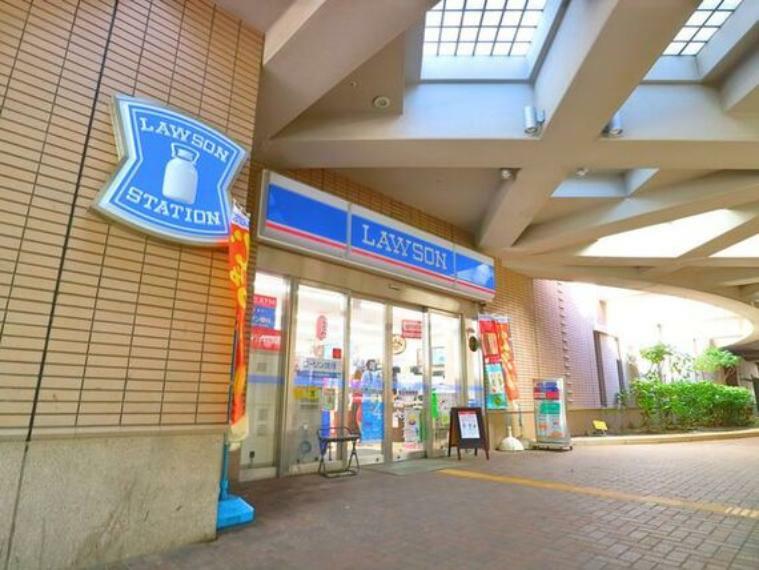 コンビニ ローソン西五反田高齢者複合施設店　約270m