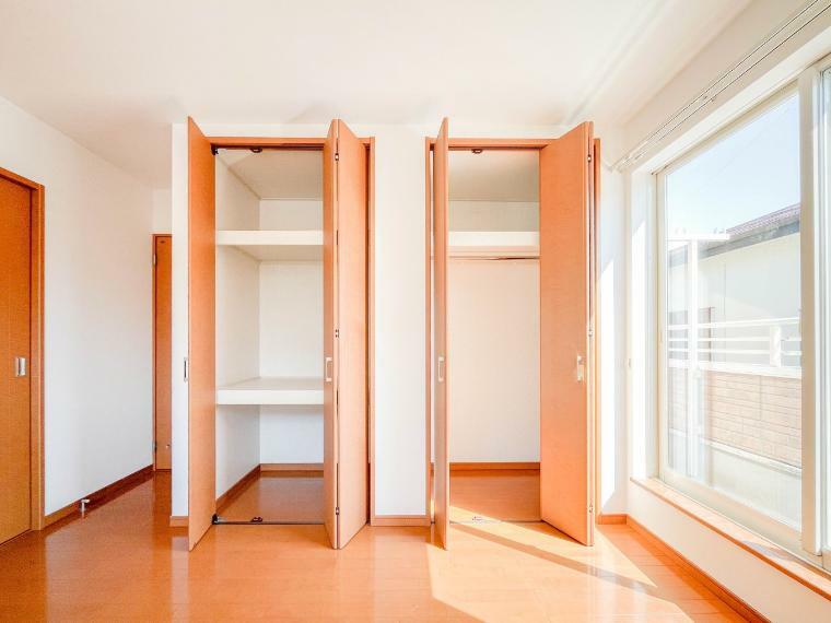 収納 【Closet】限られたスペースを有効に活用できる壁面クローゼット。