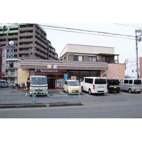 コンビニ セブンイレブン東田町店