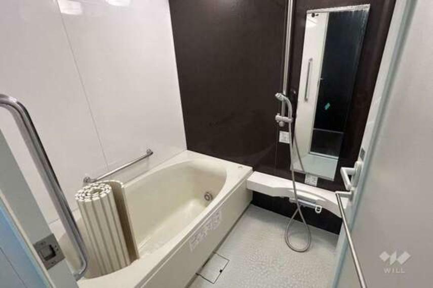 浴室。1418サイズのゆったりとしたユニットバス。足を伸ばして日々の疲れを癒していただけます。