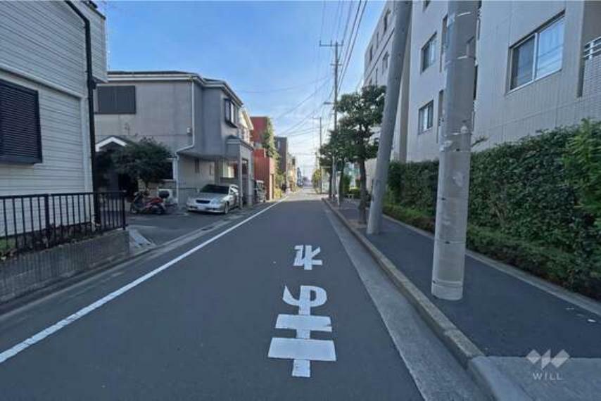 現況写真 敷地東側の前面道路。