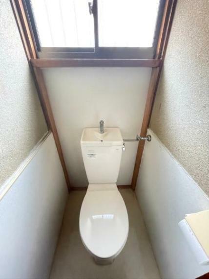 トイレ 窓付のトイレです！