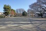 公園 現地から107m～116m。　千代田町公園　園内の遊具は3つのすべり台で遊べる複合遊具をはじめ、ブランコ、砂場などを設置。小さなお子さんが楽しめる背の低いすべり台もあります。