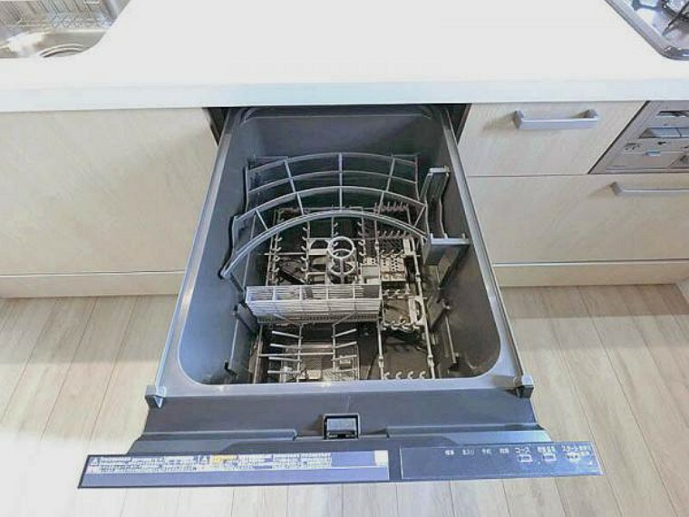 食器洗浄機が後片付けをサポート！食事後の家族のくつろぎタイムをゆっくりもてます